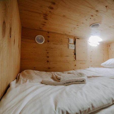 Capsule Hotel Osh Exterior photo